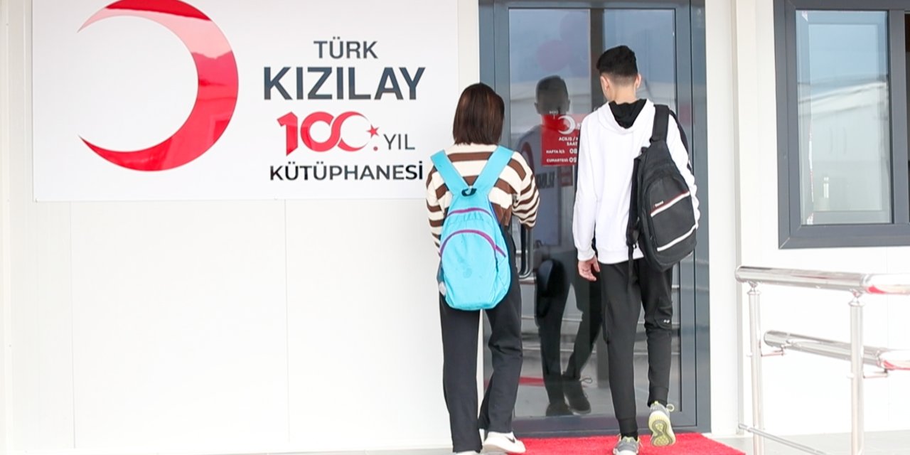 Elektrik Direği Altında Ders Çalışan Gencin Hikayesi İle Başlayan Konteyner Kütüphanelerin Sayısı Yıl Sonuna Kadar 50'ye Ulaşacak
