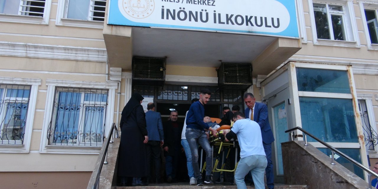 Ambulansla Evinden Alınıp, Oyunu Sedyede Kullandı