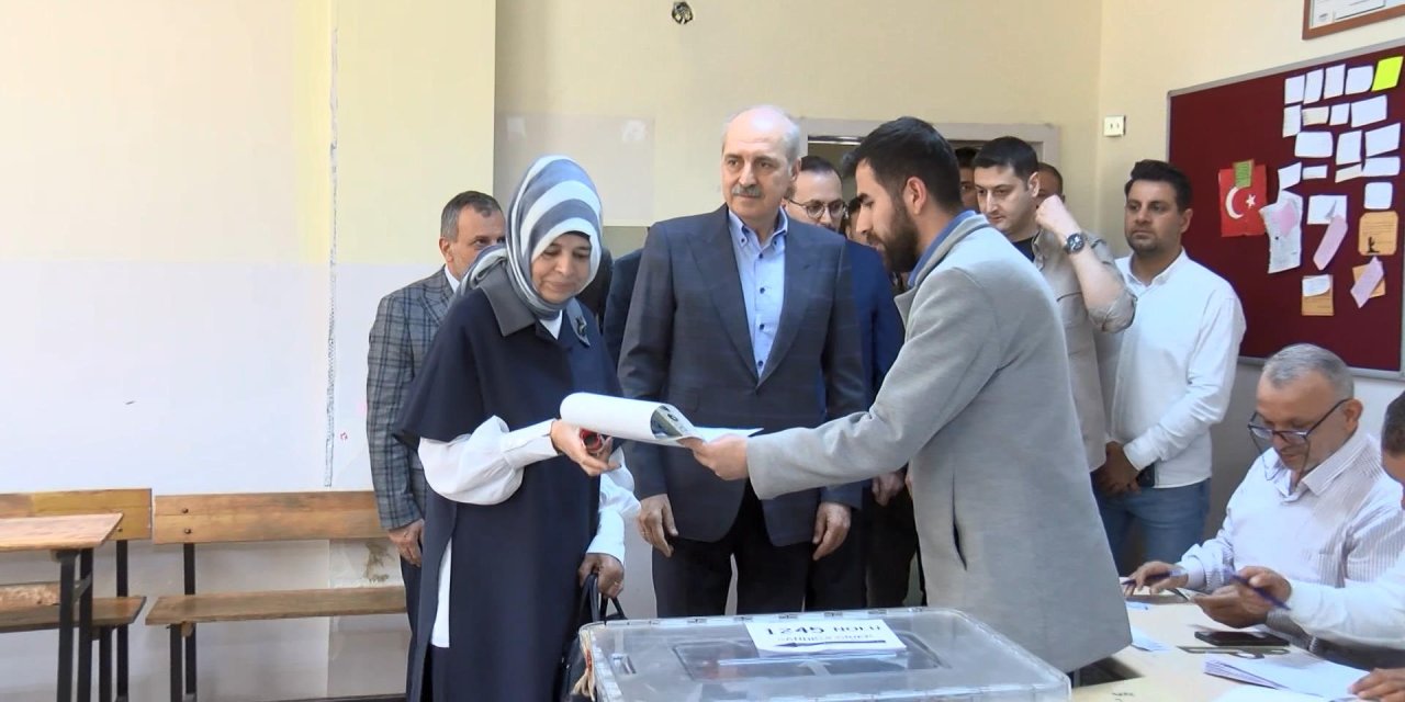 İstanbul - Tbmm Başkanı Numan Kurtulmuş Oyunu Kullandı