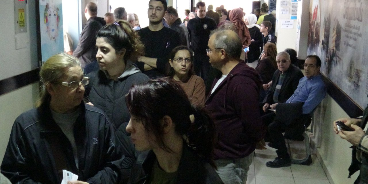 İstanbul - Avcılar'da 19 Bin 249 Seçmenin Kayıtlı Olduğu Okulda Hareketlilik