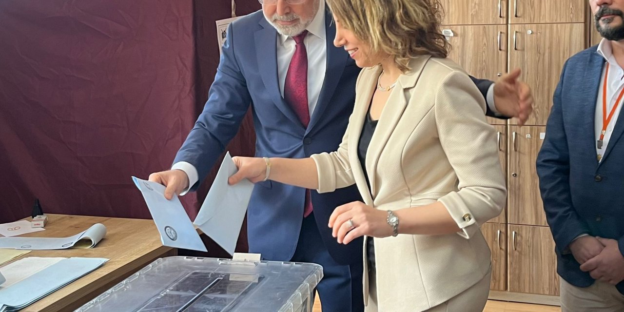 Bakan Işıkhan: Yerel Yöneticilerimizle Birçok Projeye İmza Atacağız