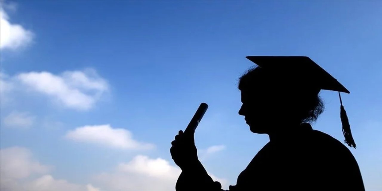 ENKA Sanat, 40. yılında yetenekli genç sanatçılara burs verecek