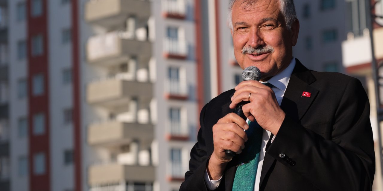 Adana'da Chp'li Zeydan Karalar  Güven Tazeledi