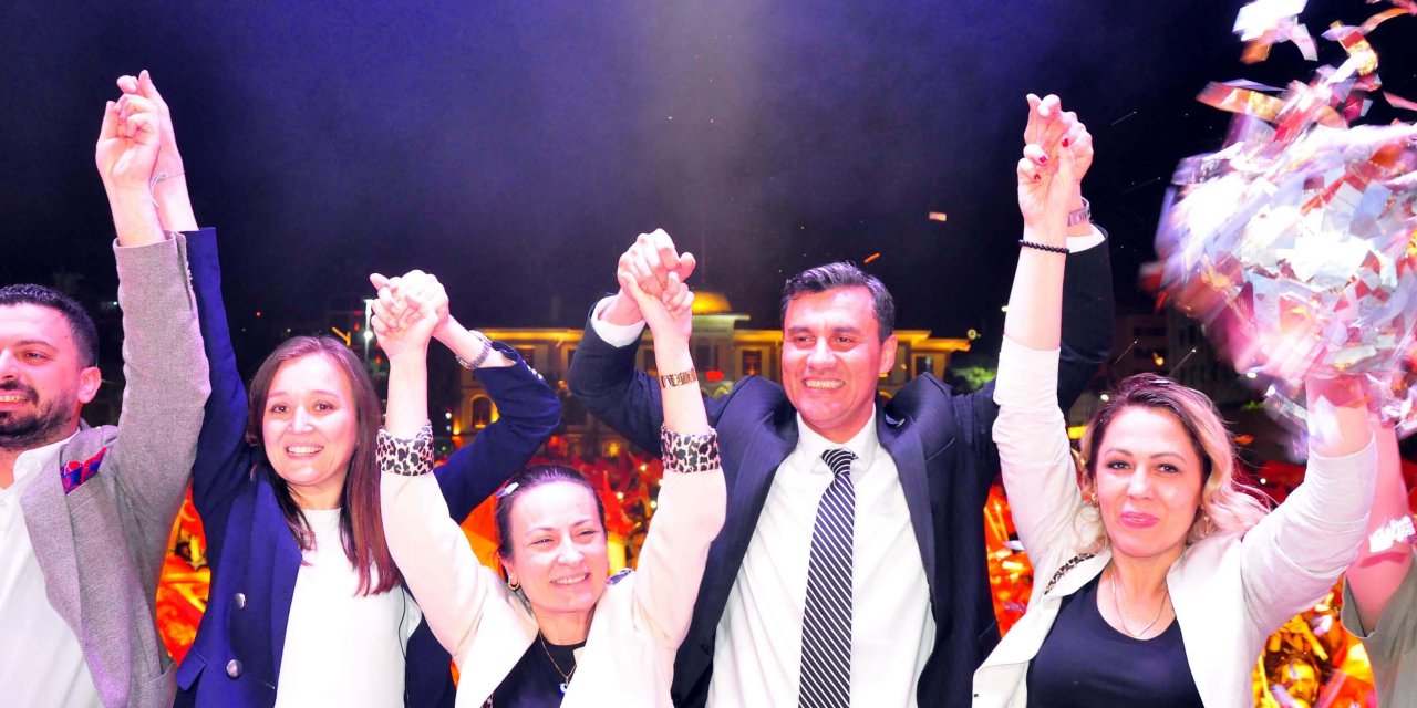 Manisa'da Chp’li Zeyrek Başkan Oldu; Chp 14, Ak Parti 2, Yrp 1 İlçede Seçimi Kazandı