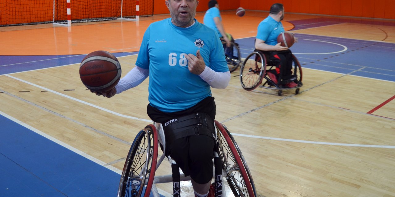 Çocuk Felciyle Engelli Kaldı, Basketbolla Yeniden Hayata Tutundu