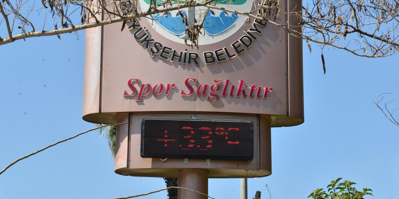 Adana, 33 Dereceyi Gördü; Parklar Doldu