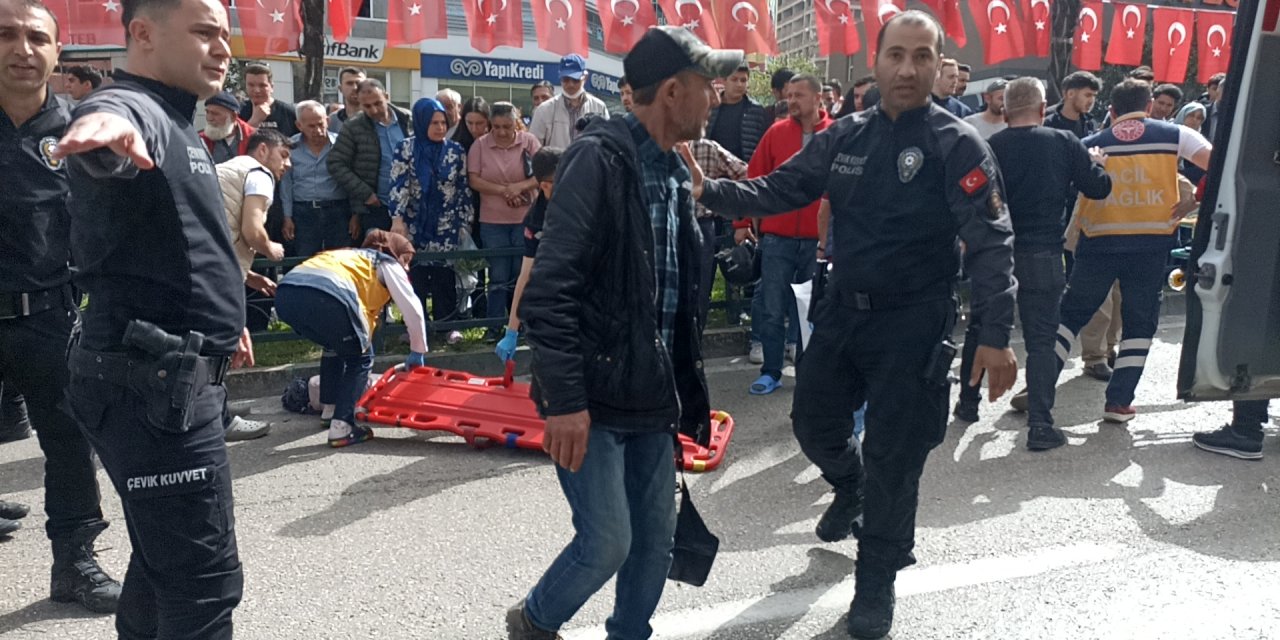 Bursa'da Yaya Geçidinde Otomobilin Çarptığı Anne Öldü, 2 Kızı Yaralandı