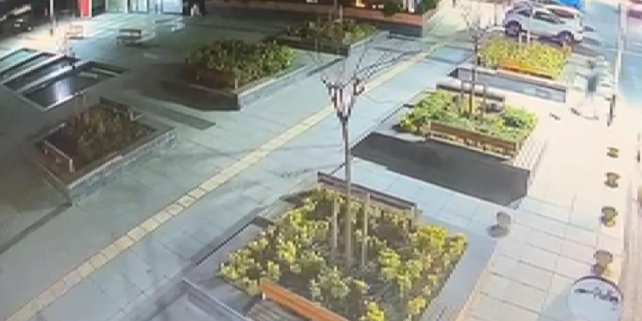 İstanbul-başakşehir'de El Bombalı Saldırıda İş Yerleri Hasar Gördü