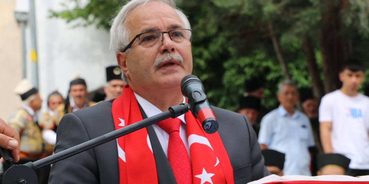 Kozan’da 'Bergen' Filminin Gösterimini Yasaklayan Başkan Koltuğunu Kaybetti