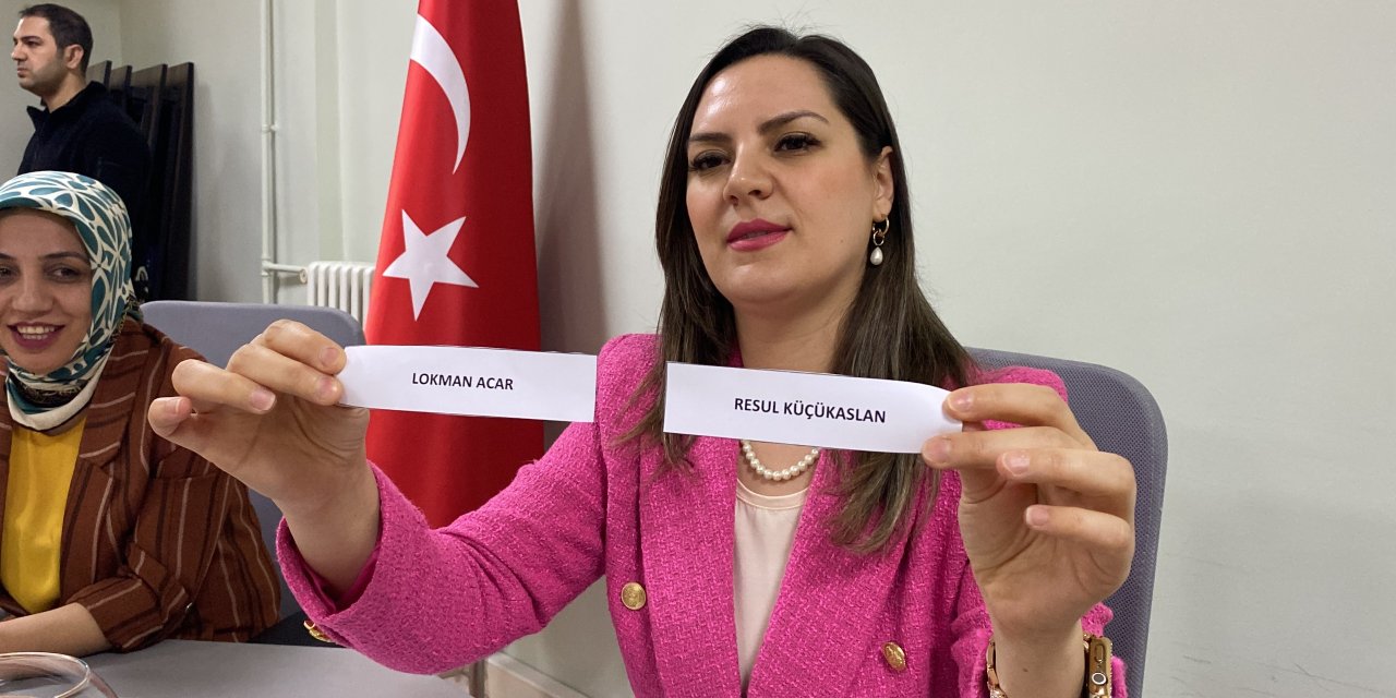 Midyat’ta 2 Adayın Eşit Oy Aldığı Sandıkta, Muhtar Kura İle Belirlendi