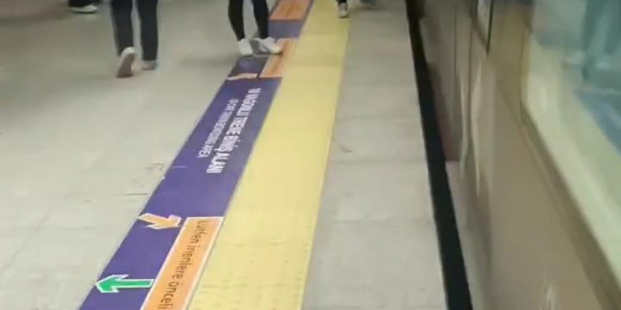 İstanbul - Marmaray'da İntihar Girişimi: Seferlerde Aksama Yaşanıyor-1