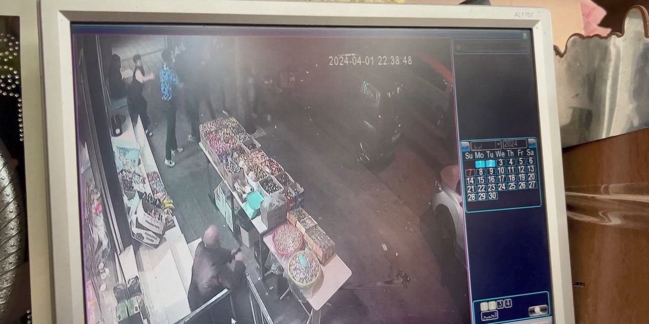 Küçükçekmece'de Bıçaklı Kavgada 1 Kişi Öldü: Olaya Ait Yeni Görüntüler Ortaya Çıktı