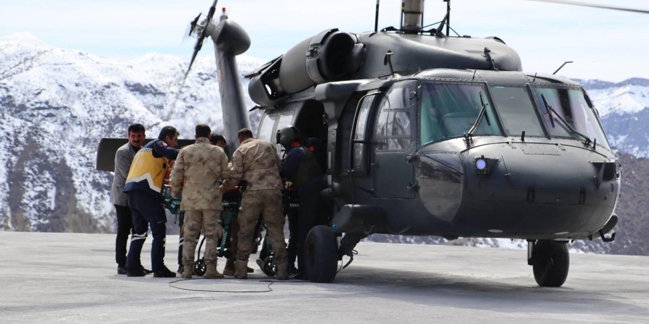 Şırnak’ta Askeri Helikopter, Trafik Kazasında Yaralanan Çocuk İçin Havalandı
