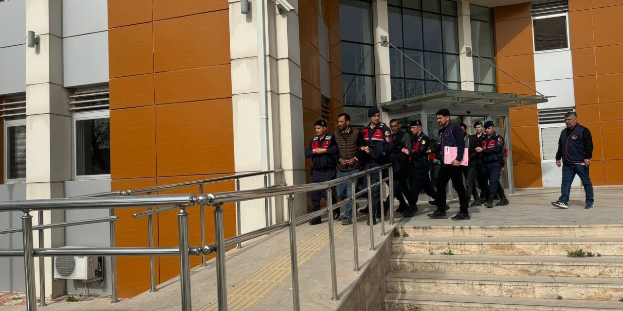 Seçimde Akrabasını Desteklemeyen Kuzenlerini Öldüren 3 Şüpheli Tutuklandı