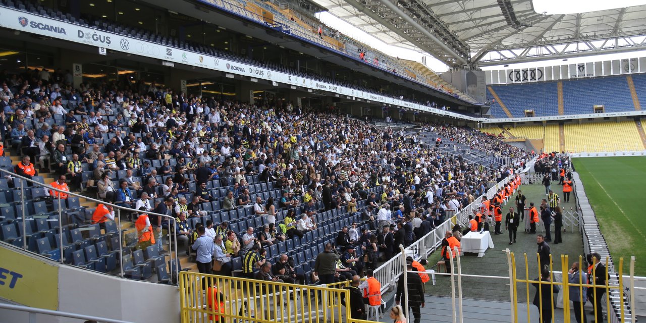 Fenerbahçe Olağanüstü Genel Kurul Toplantısı Başladı (Metin Eklendi)