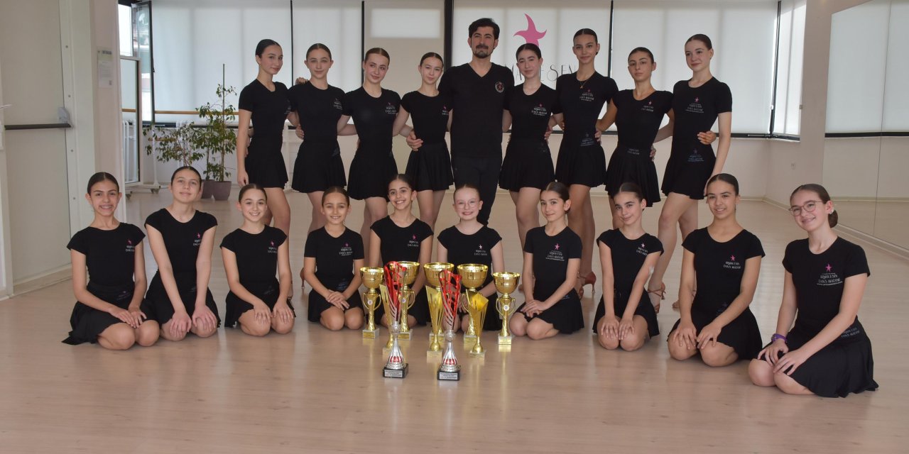 İzmirli Dansçılar Dünya Şampiyonu Oldu