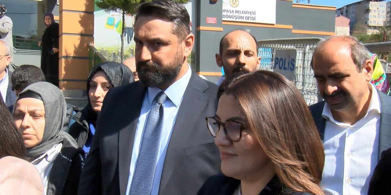 İstanbul - Yeniden Oy Sayımı Yapılan Gaziosmanpaşa İlçe Seçim Kurulu Önünde Arbede