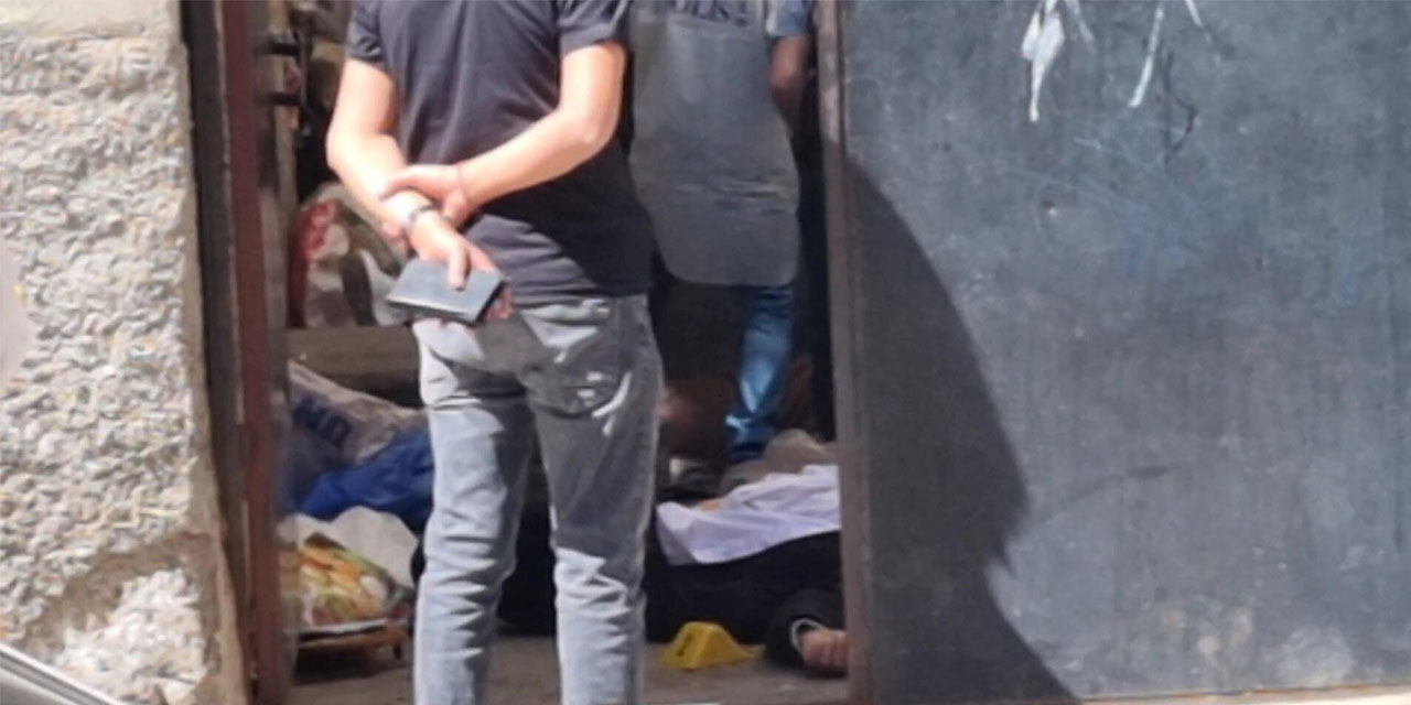 Anlaşmalı Boşandıktan 1 Saat Sonra Eski Eşini Ve Yanındaki Erkeği Öldürmüş