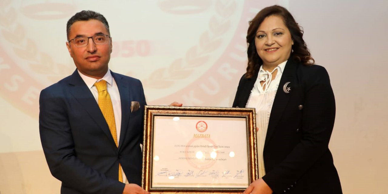 Chp'li Köksal'ın Mazbata Törenine Eksik İmza Rötarı