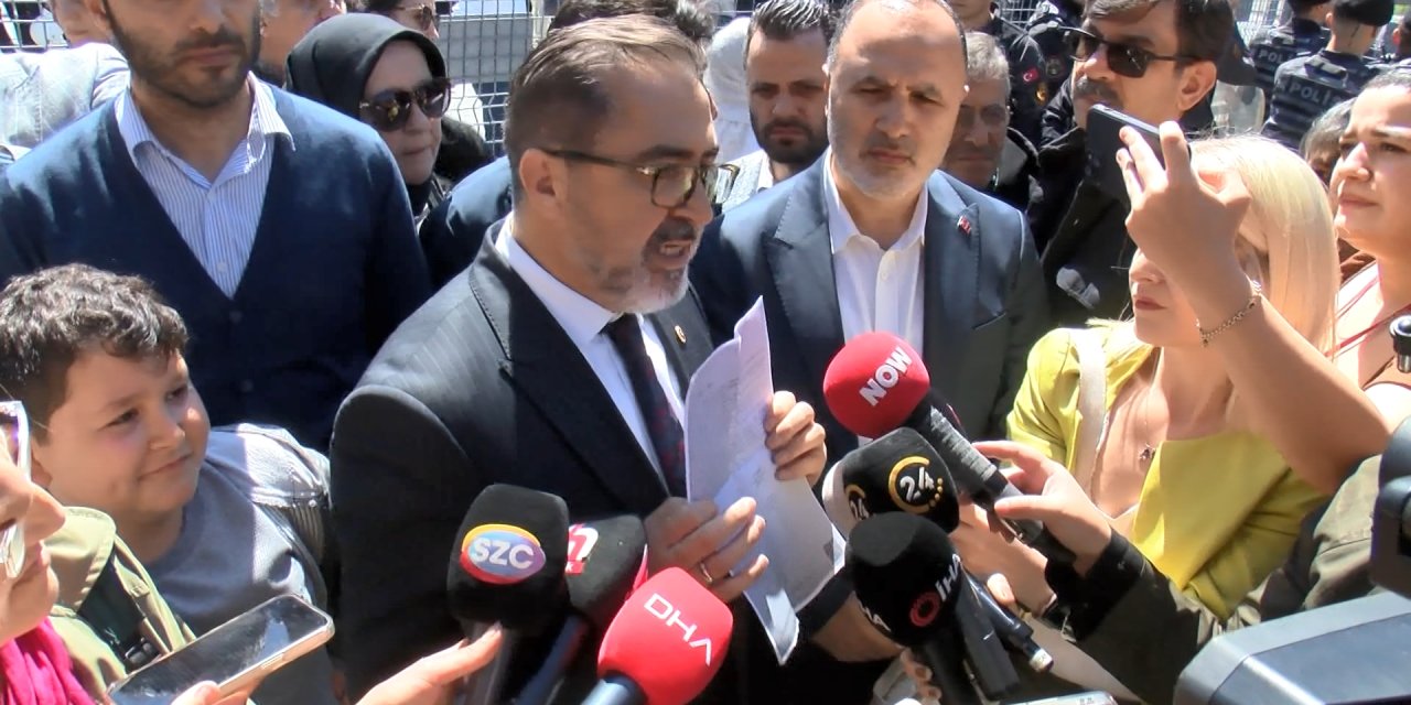 İstanbul - Oy Sayımının Sürdüğü Gaziosmanpaşa’da Ak Parti Ve Chp’lilerden Karşılıklı Açıklamalar