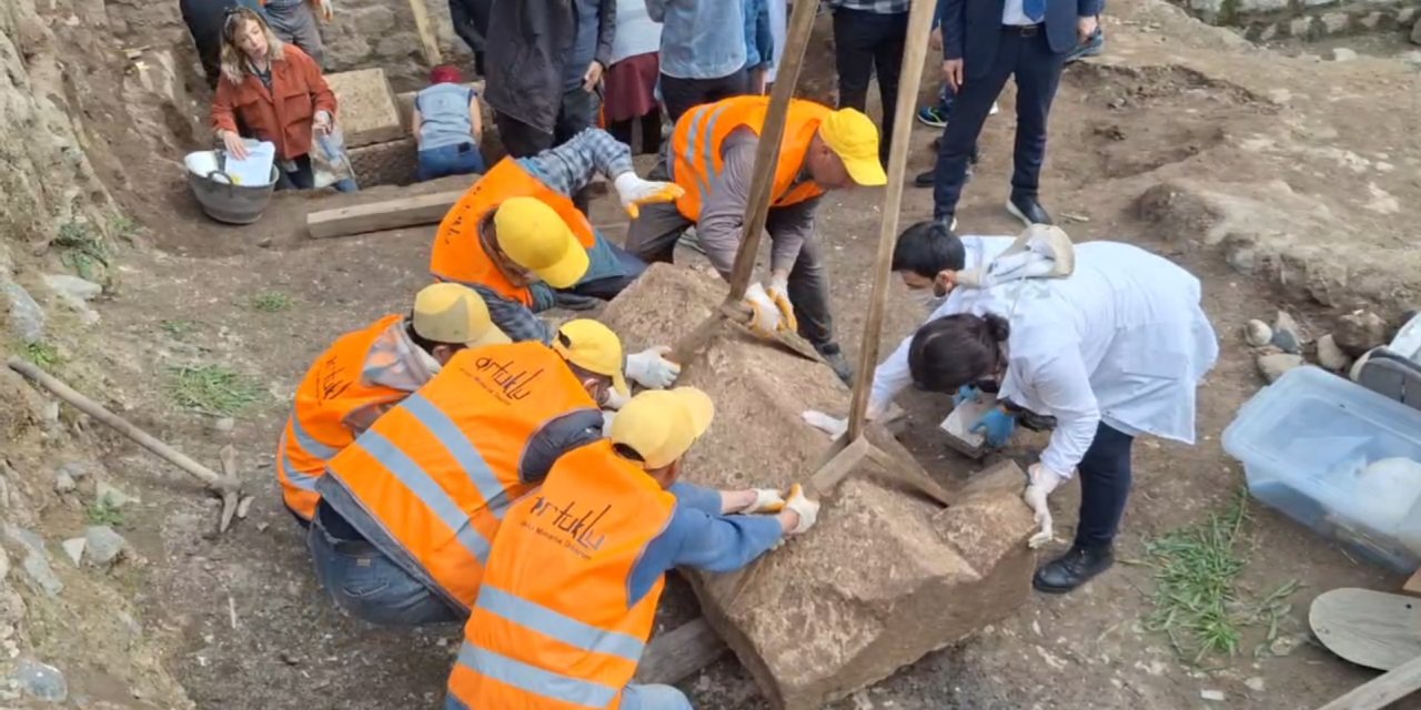 Diyarbakır’da İlk Kez ‘Lahit’ Bulundu