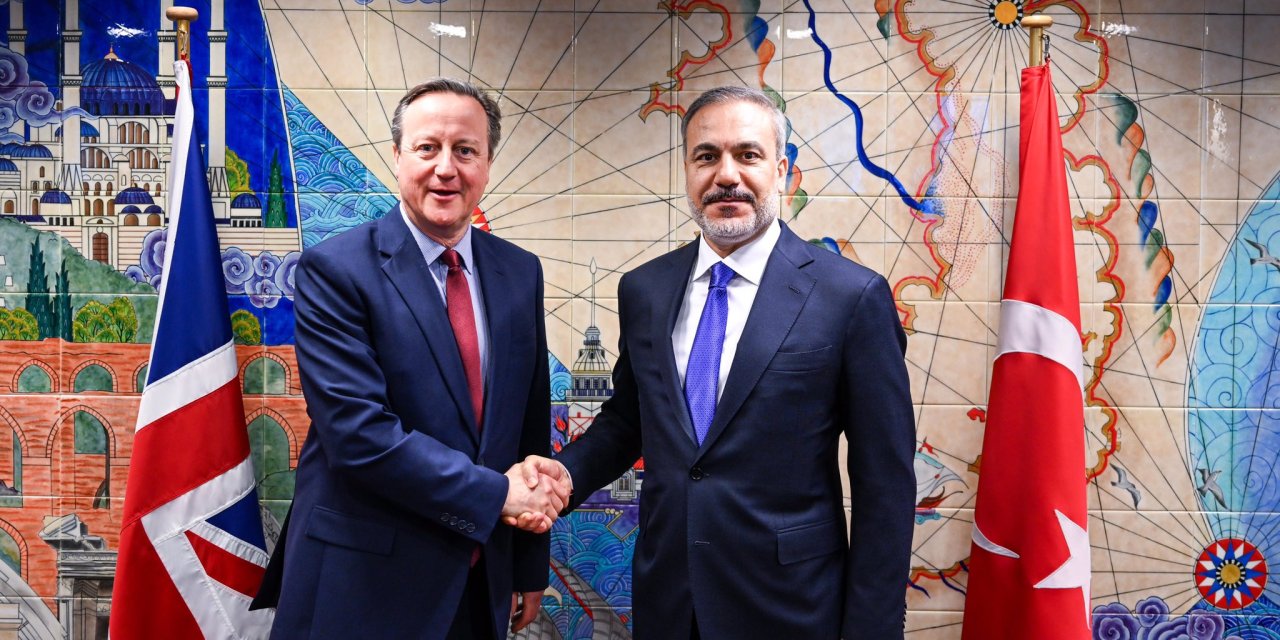 Bakan Fidan, İngiltere Dışişleri Bakanı David Cameron İle Görüştü