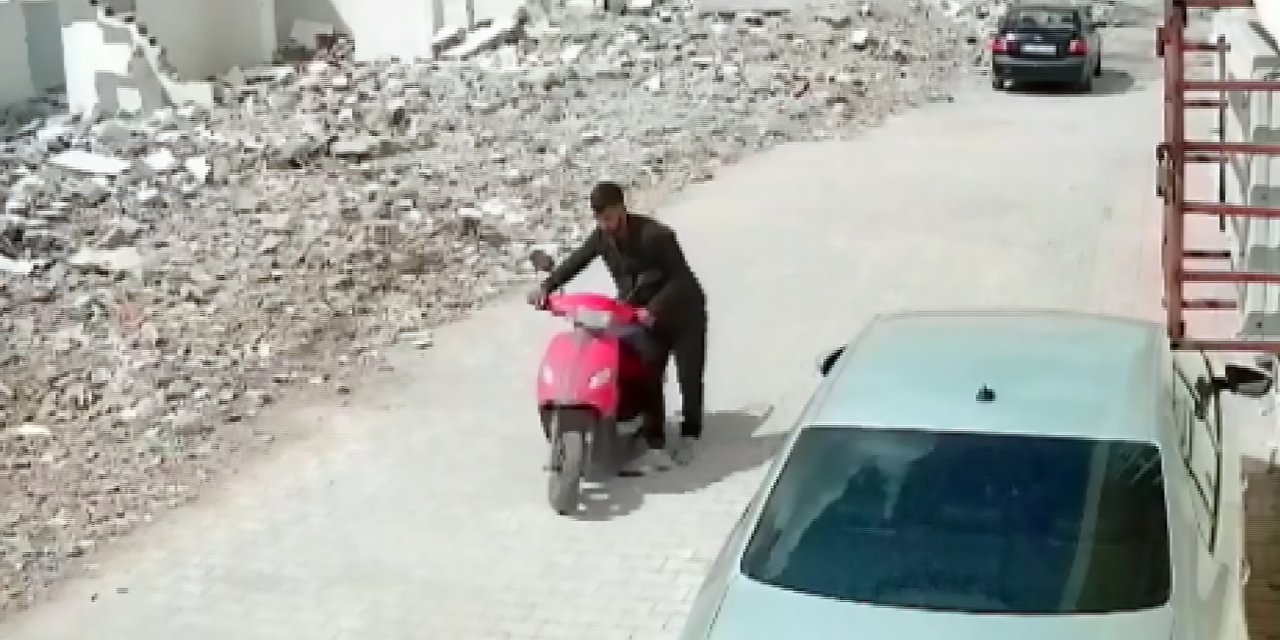 Motosikleti, Sevgilisinin Yoğun Bakımdaki Teyzesine Para Götürmek İçin Çalmış