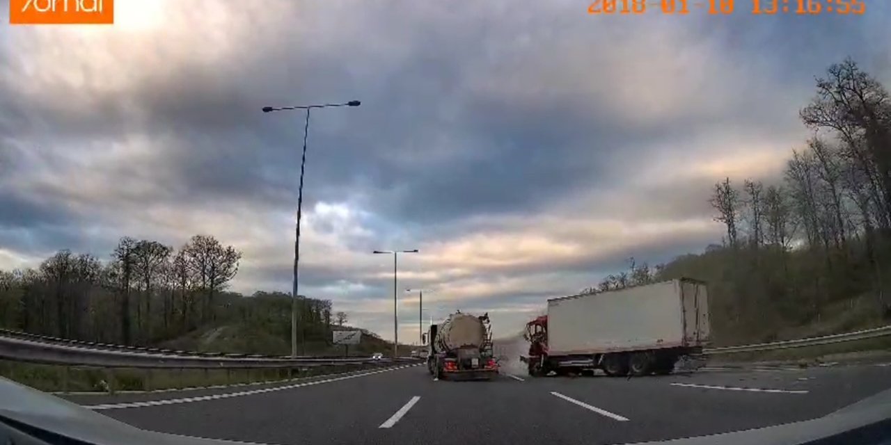 İstanbul- Pendik Kuzey Marmara Otoyolu'nda Tanker İle Kamyonun Çarpıştığı Anlar Kamerada