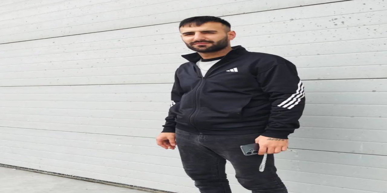 Esenyurt'ta Husumetlisini Sokakta Silahla Vurdu