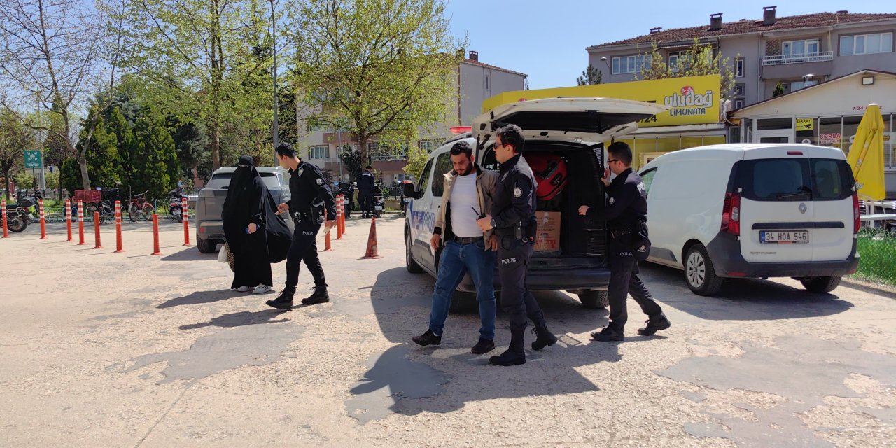 Suriyeli Kaçak Çift, Kimlik Kontrolünde Yakalandı