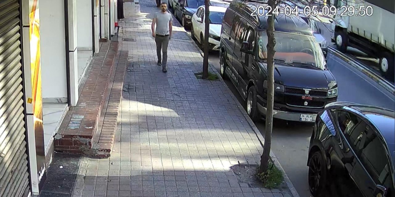 Bağcılar'da Kamyon Çarpan Yaşlı Adam Hayatını Kaybetti