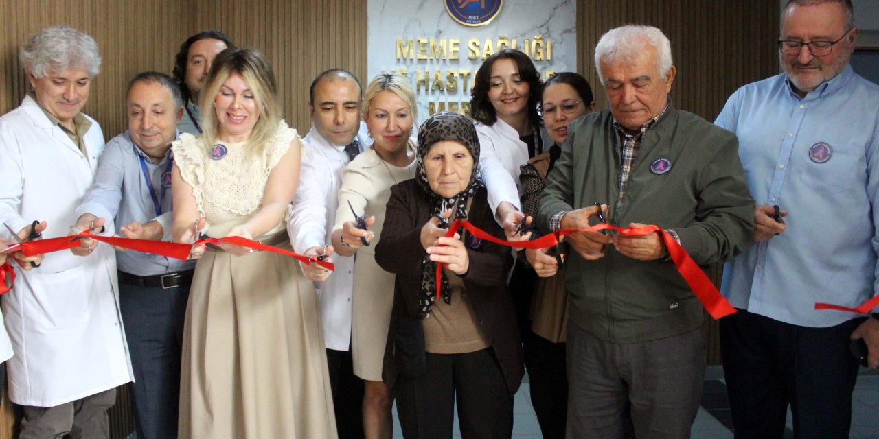 Antalya'da, Meme Sağlığı Merkezi'nde İlk Muayeneyi, Rektör Özkan Oldu