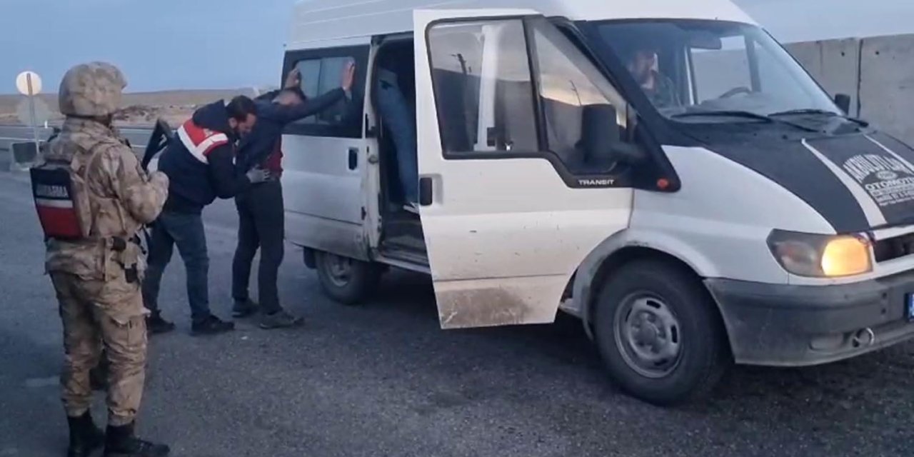 Beline Bağladığı 5 Milyon Liralık Kaçak Külçe Altınla Yakalandı