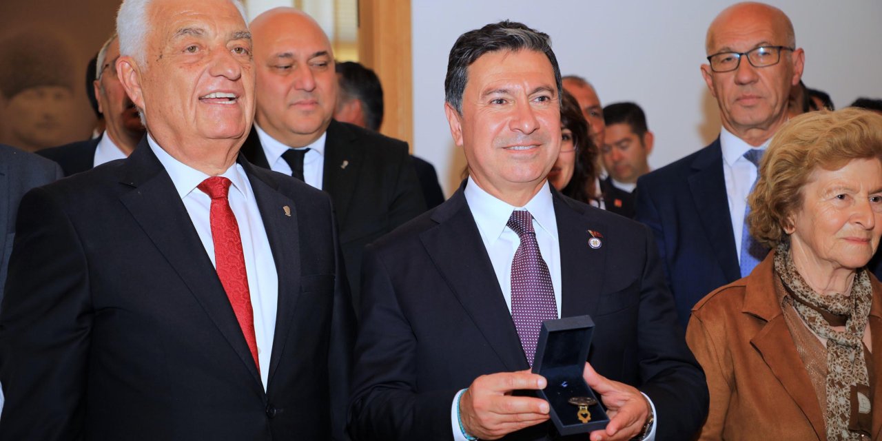 Muğla Büyükşehir Belediye Başkanı Aras, Görevi Devraldı