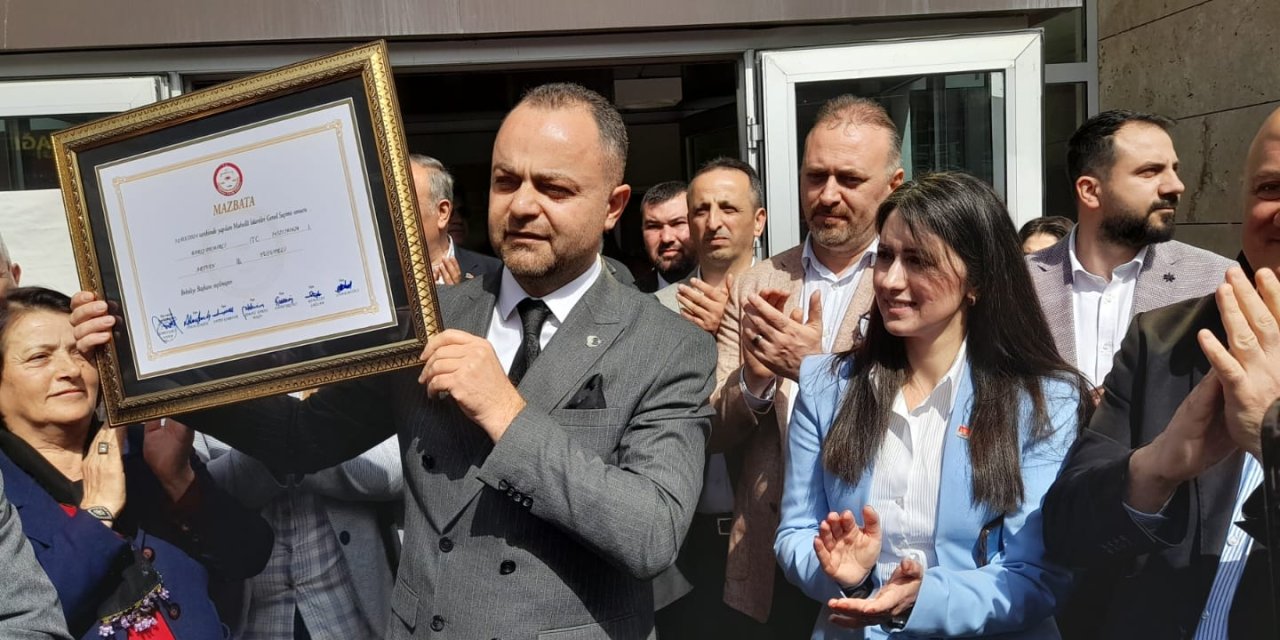 Yeni Yusufeli'nin İlk Başkanı Chp'li Demirci, Mazbatasını Aldı