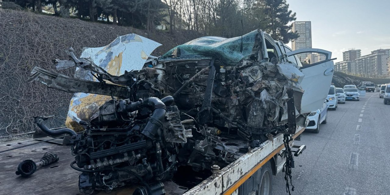 Gaziantep'te Otomobiller Çarpıştı: 4 Yaralı