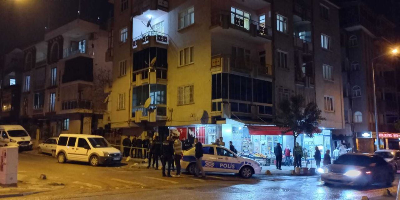 Tartıştığı Babasını Bıçakla Öldürdü