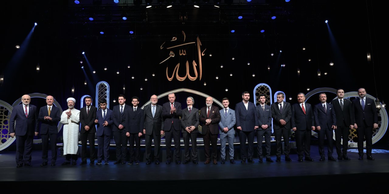 İstanbul- Cumhurbaşkanı Erdoğan, Kur'an-ı Kerim'i Güzel Okuma Yarışması'nda Konuştu