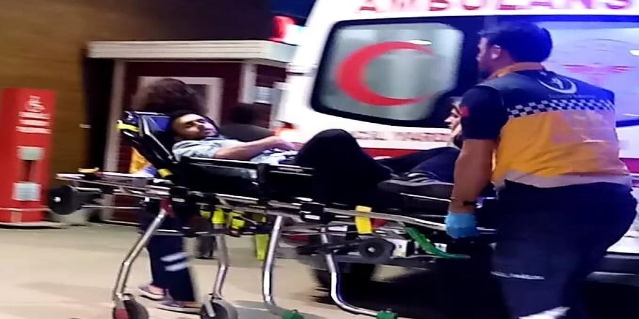 Kendisine 'Şaka' Yapan Arkadaşını Bıçakla Ağır Yaraladı