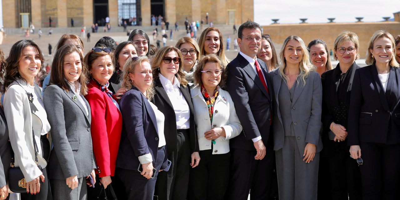 İmamoğlu, Anıtkabir'i Ziyaret Etti