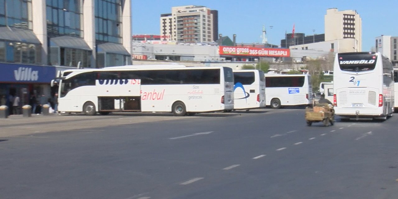 İstanbul- Otogarda Bayram Yoğunluğu Devam Ediyor