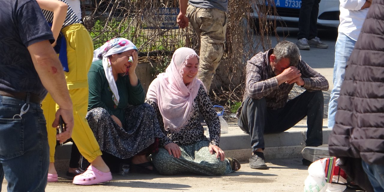 Otomobil İle Çarpışan Motosikletin Sürücüsü Öldü, Yakınları Gözyaşı Döktü