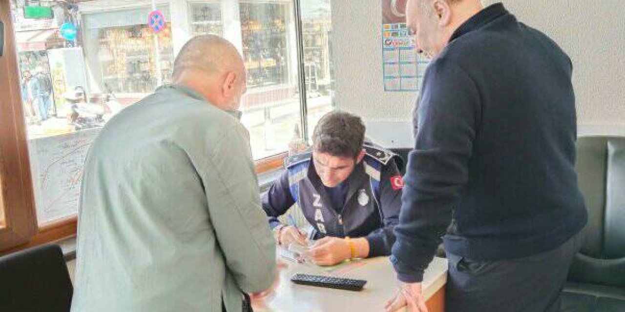 Çorum'da Dilencinin Üzerinden 15 Bin Tl Çıktı