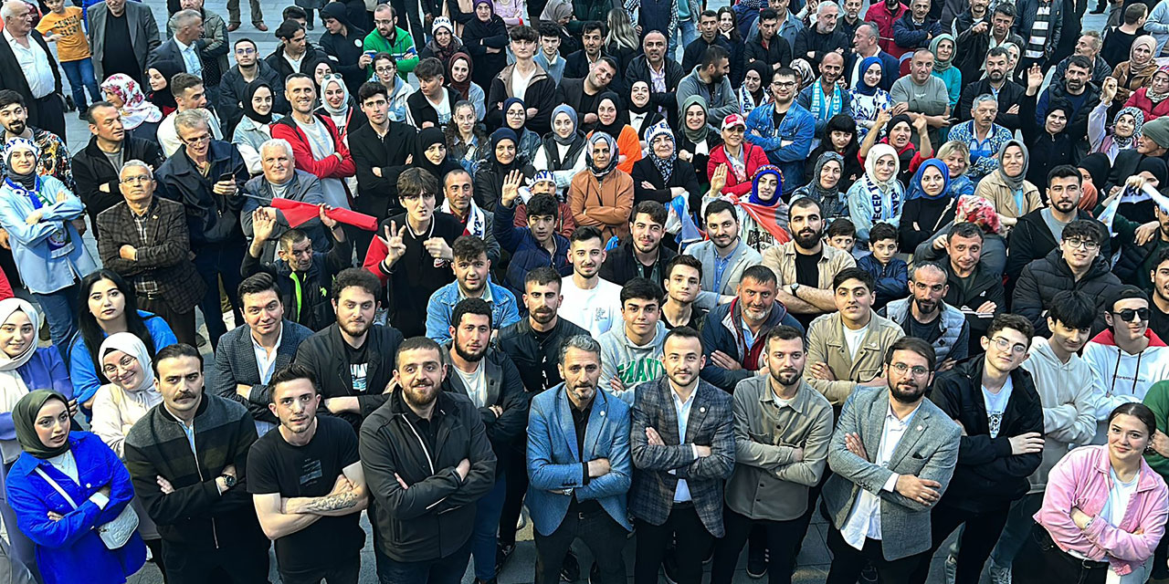 Cumhurbaşkanı Erdoğan’ın hemşehrileri kutlamalara başladı