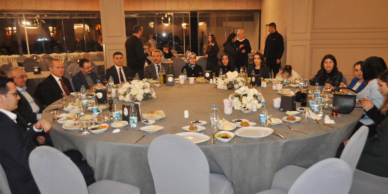 Rize Barosu Avukatlar Günü'nü İftarla Kutladı