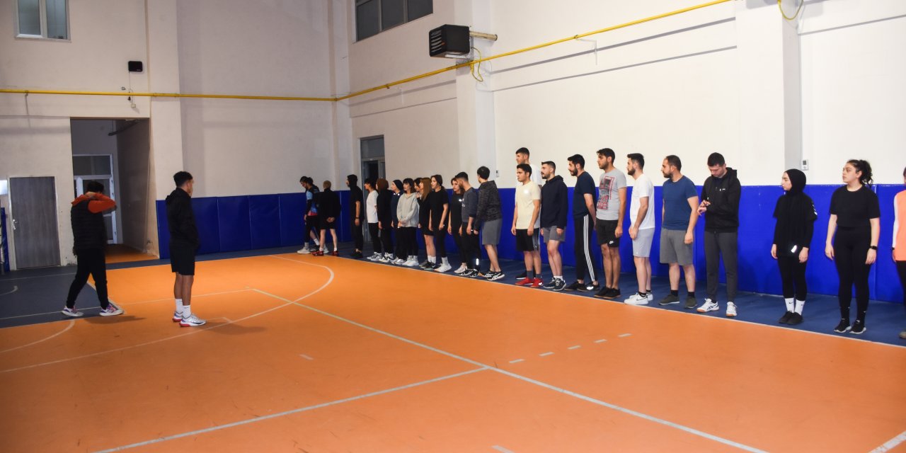 Polis Akademisi İlana Çıktı; Spor Salonları Kurs İçin Gelen Adaylarla Doldu