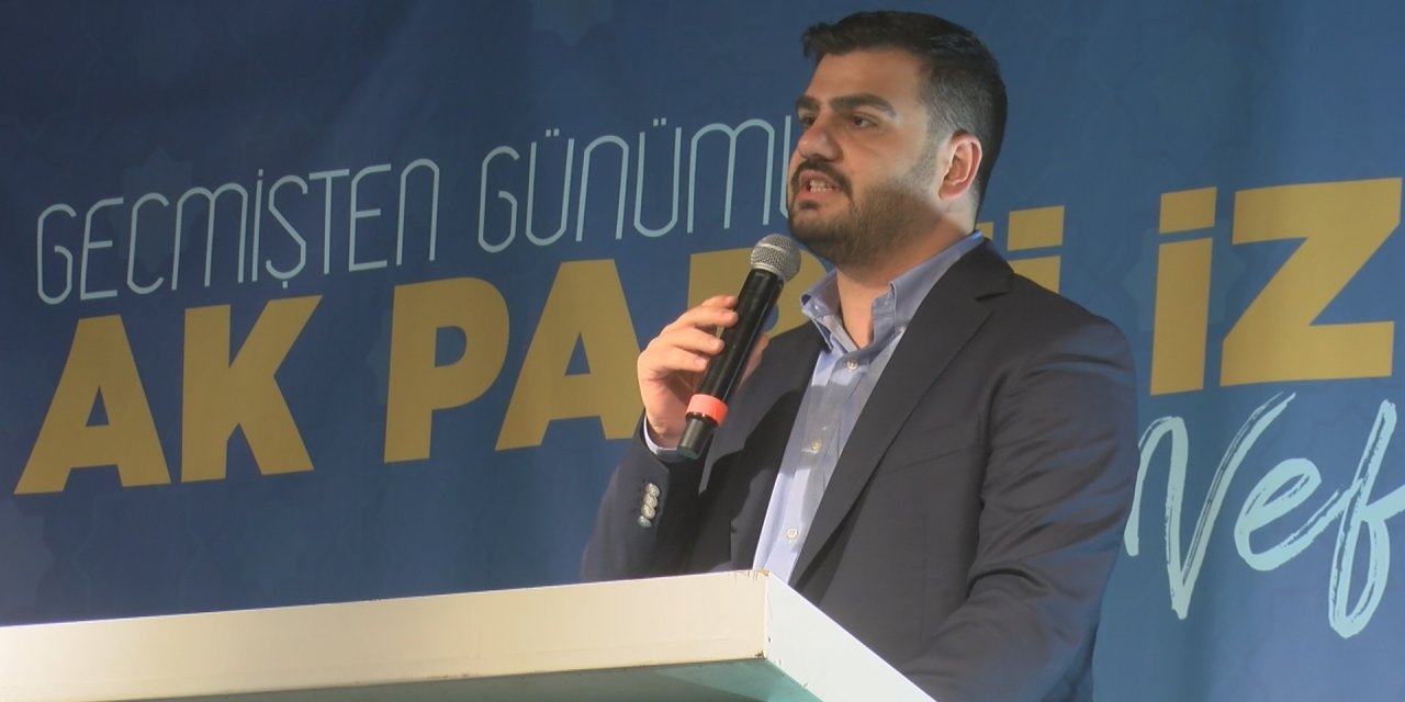 İzmir İzmir'de Ak Parti Teşkilatından Vefa İftarı