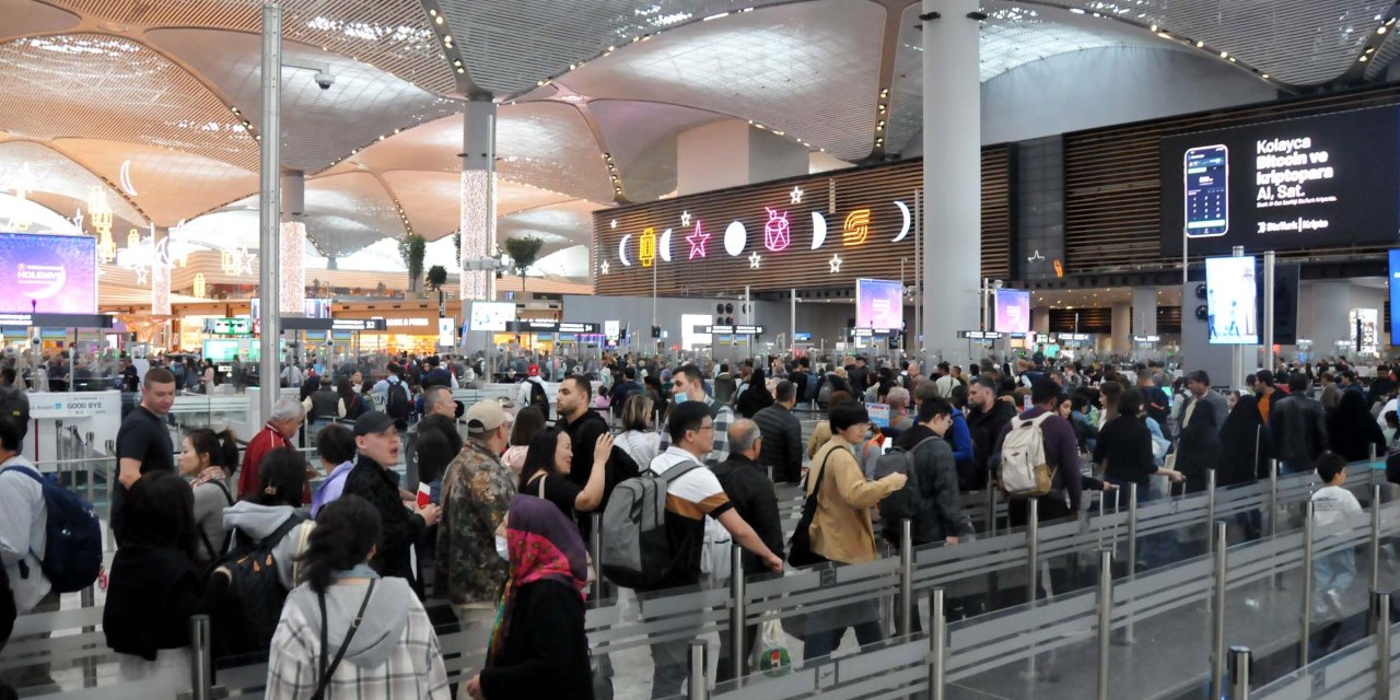 İstanbul- İstanbul Havalimanı'nda Bayram Yoğunluğu Devam Ediyor