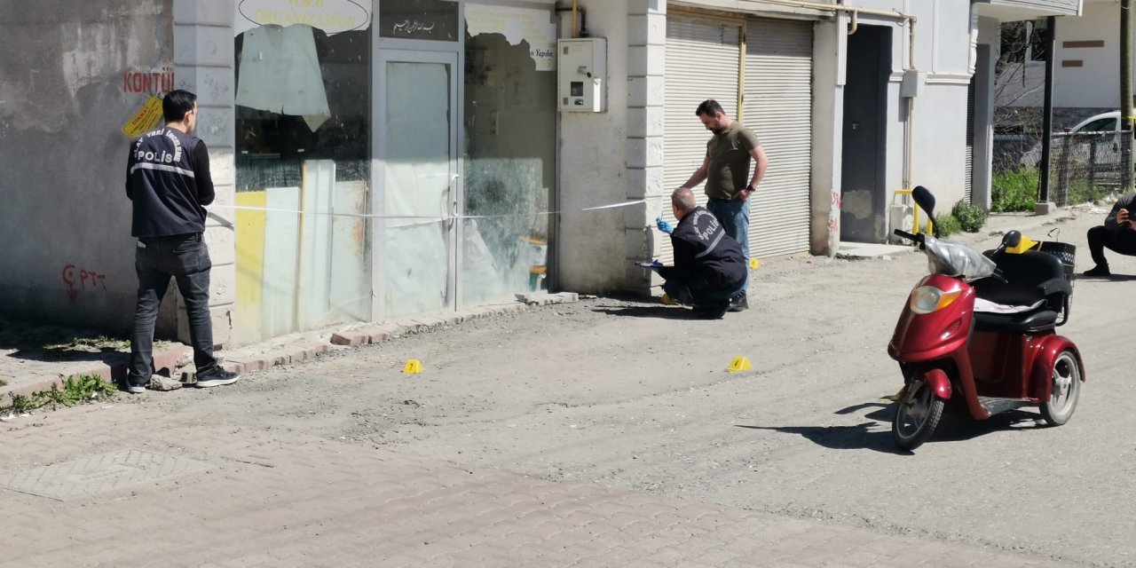 Boşanma Davası Açan Eşini Vurup, İntihara Kalkıştı