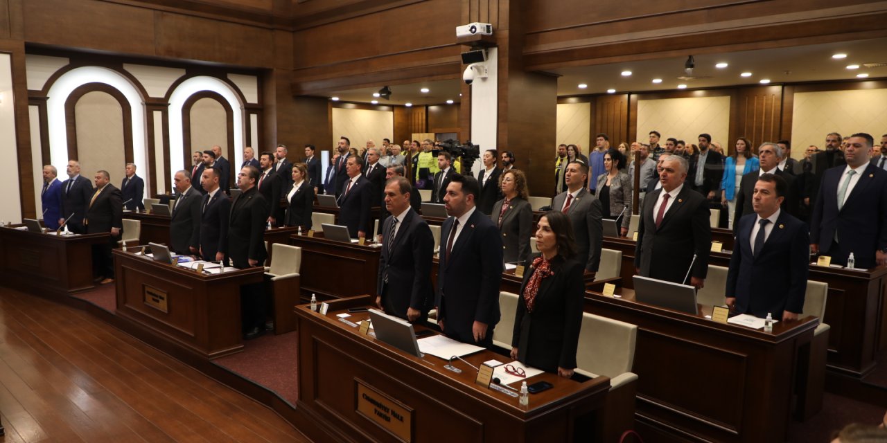 Büyükçekmece'de Belediye Meclisi Yeni Dönemin İlk Toplantısını Gerçekleştirdi